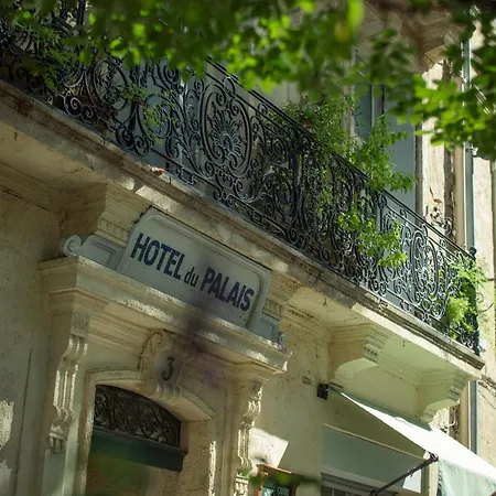 Du Palais