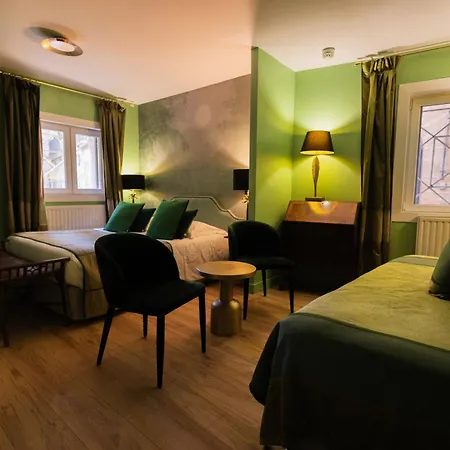 Hotel Du Palais 3*