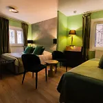 Hotel Du Palais 3*
